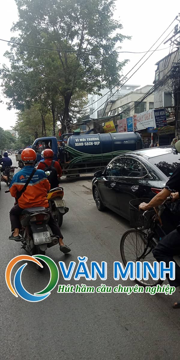 Khách gọi lúc 10h là bên Văn Minh cũng có mặt ngay, mặc dù con phố đang đông người qua lại nhưng nhân viên bên em làm việc rất cẩn thận 